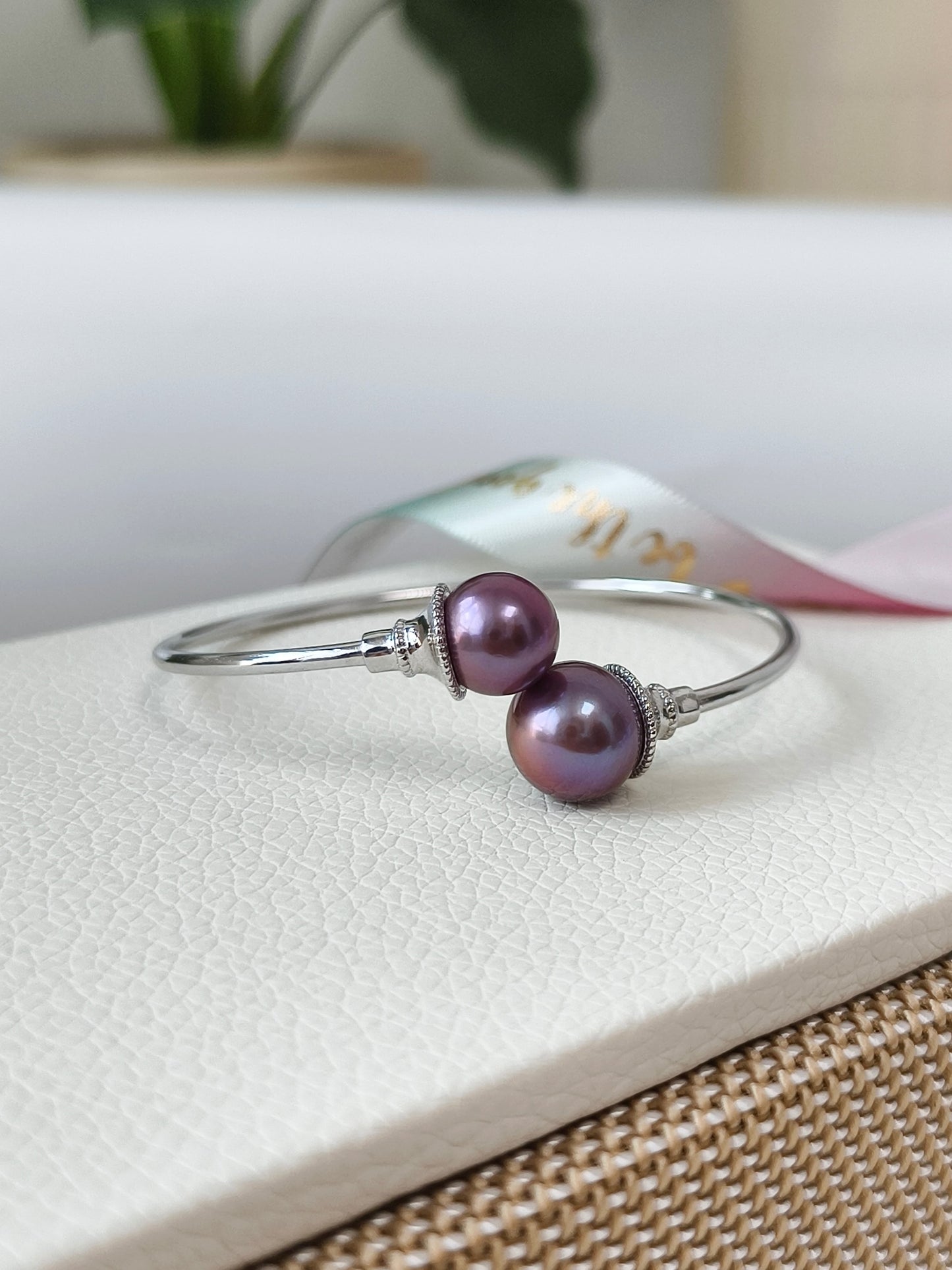 SKU : 202507161B - PearlBangle